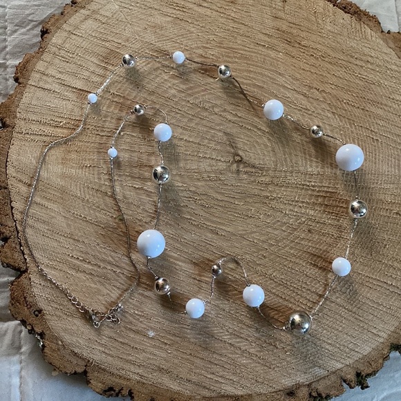 Bundle of long silver gem necklaces, mid length and pairs of elastic metal rings - Picture 3 of 15